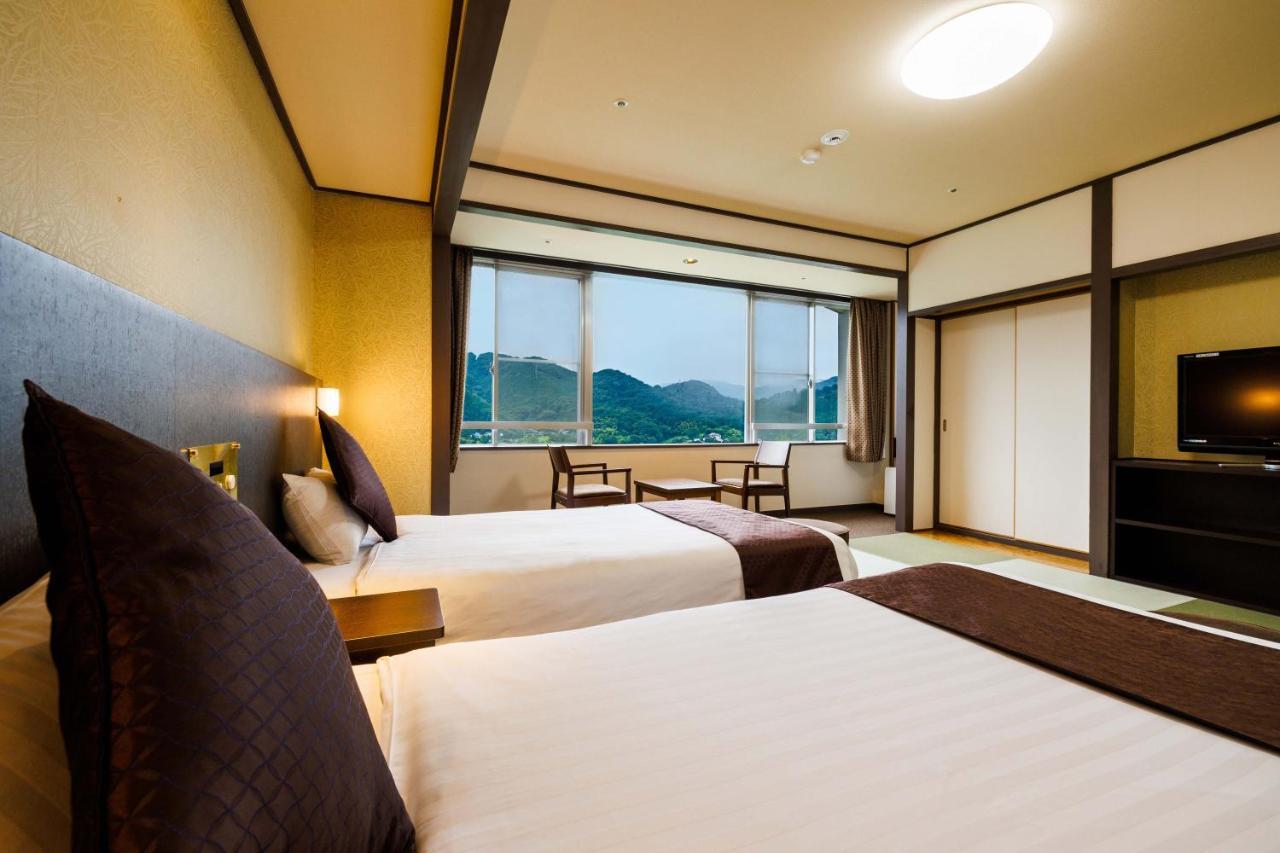 Kamenoi Hotel Nagatoro Yorii Buitenkant foto